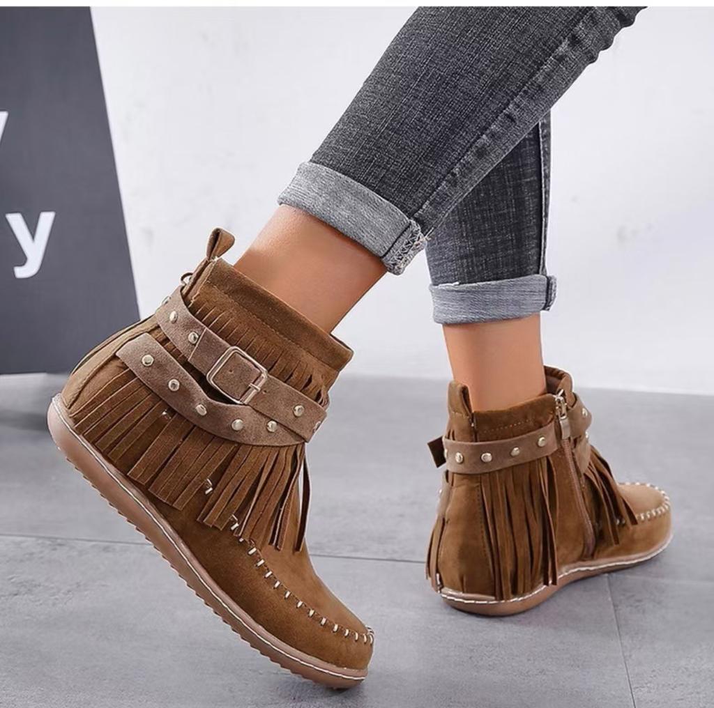 Women's Boots Short Boots Autumn and Winter New Large Size Rivet Flat Bottom Fringed Boots Children