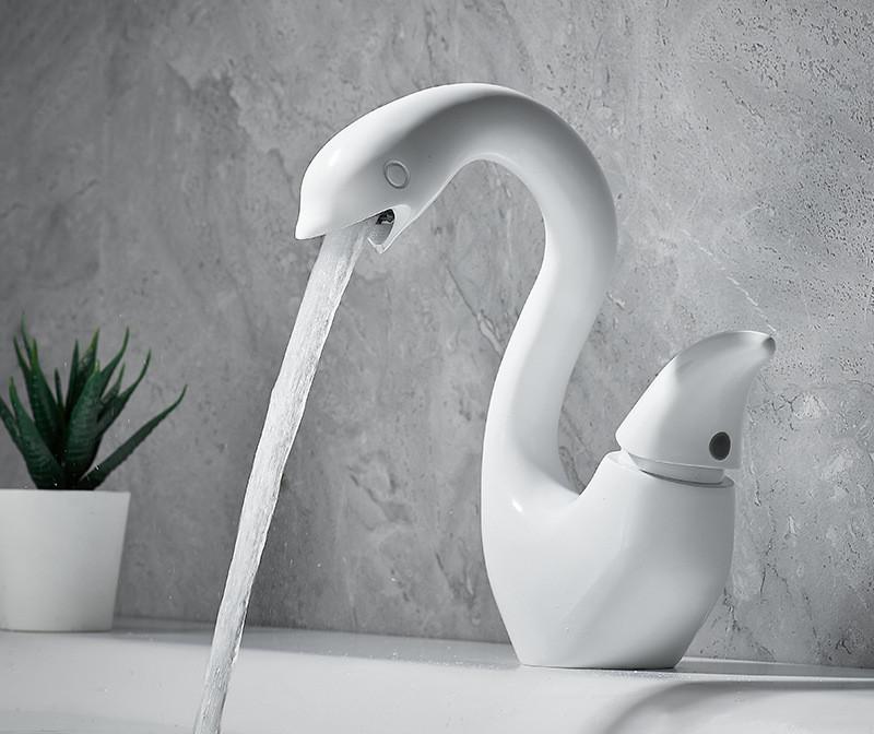 

chrome Basin Faucet Bathroom Sink Crane Brass Swan Design Hot Cold Brush Gold Sink Faucet Decked Water Mxier белый