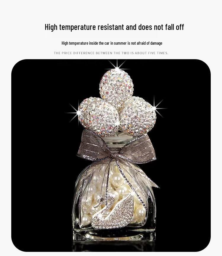 High-End Diamond-Inlaid Car Ornament with Confession Balloon