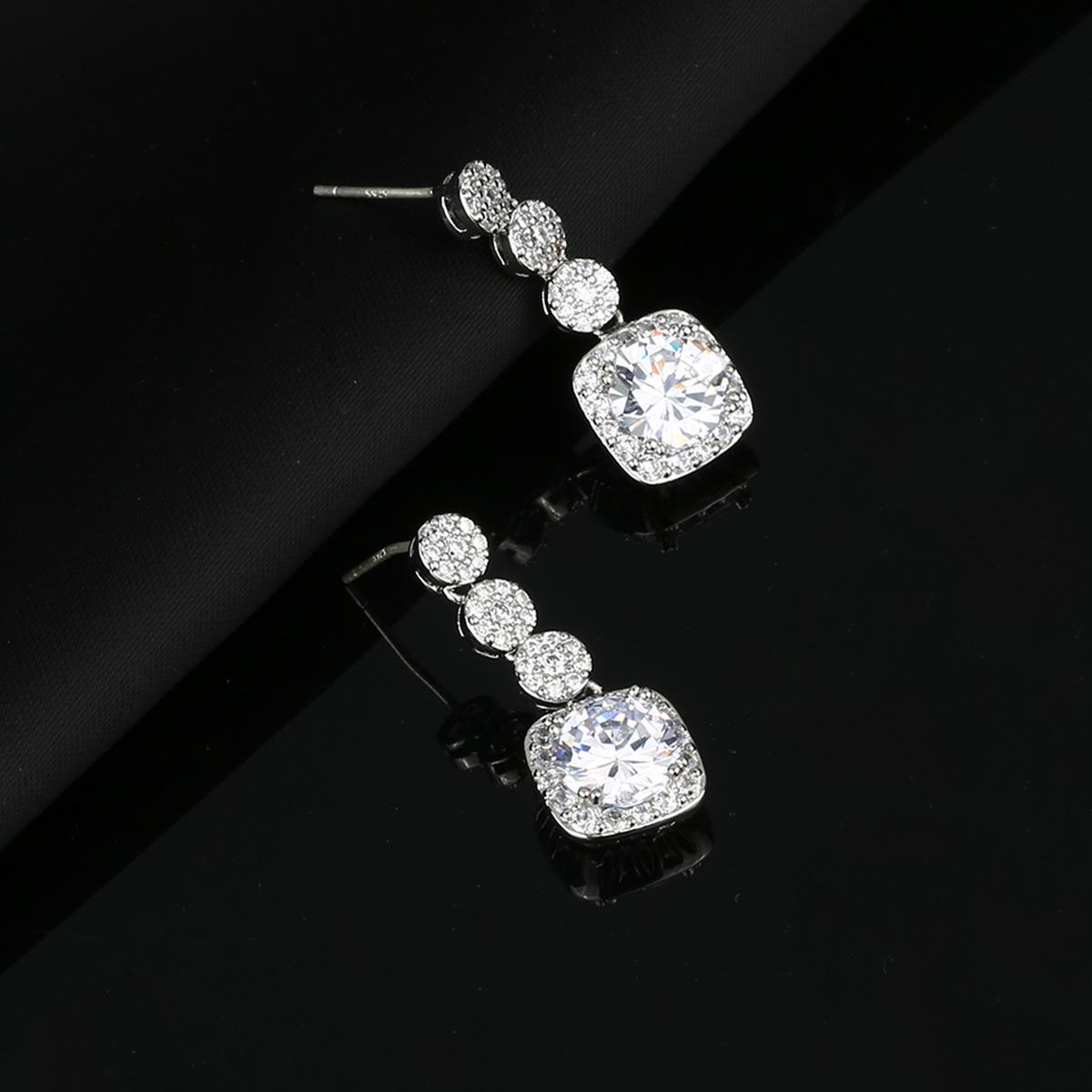 

Elegant Long Tassel Zircon Stud Earrings - Women s Exquisite Circle Jewelry серебряный