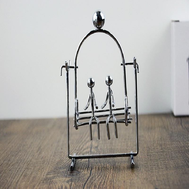 Lovers Swing Kinetic Art Balance Manual Swing Physical Mechanics Decompression Home Office Desktop Decoration Gift For Child