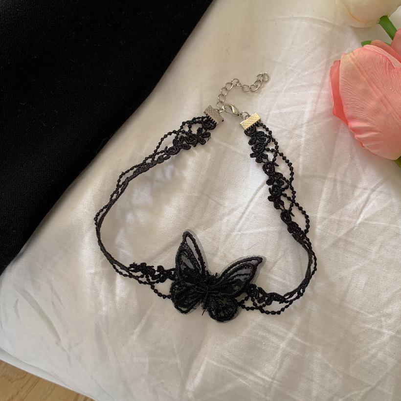 Love Heart Rivet Punk Choker Necklace - Y2K Subculture Clavicle Chain