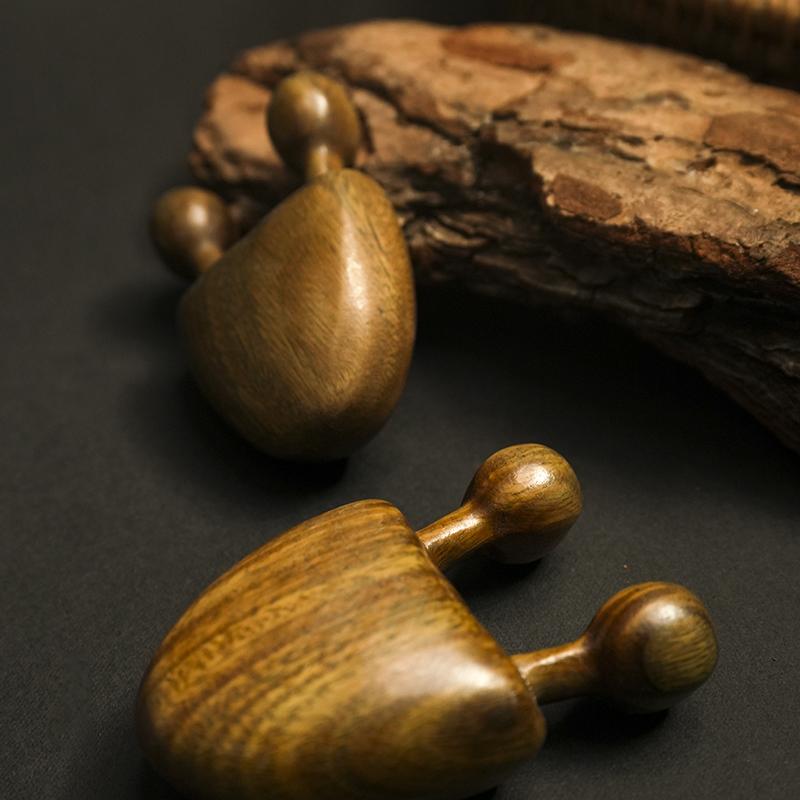 Sandelholz Gesichtsmassage, Schnecken-Nasenmassagegerät - Holzgriff und kleiner Schneckenkamm für Augenmassage, Massagegerät