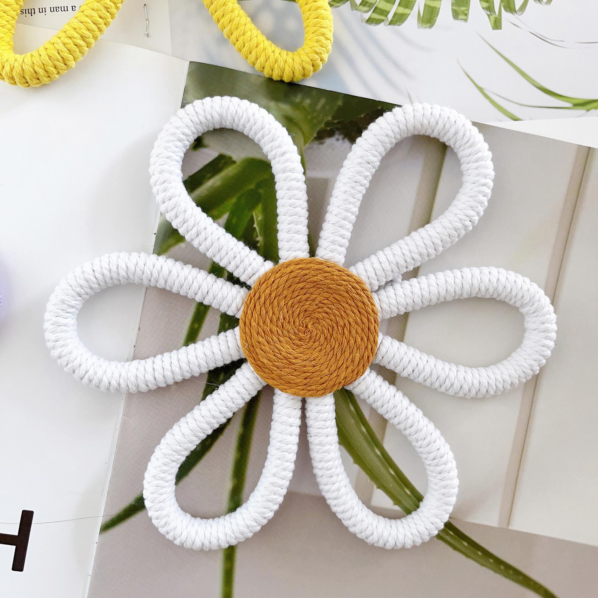 

1PCS Bohemian Woven Lace Wall Hanging with Cotton Rope Daisy Decorations, Floral Decor for Bedroom Living Room Home Decor 17cm белый