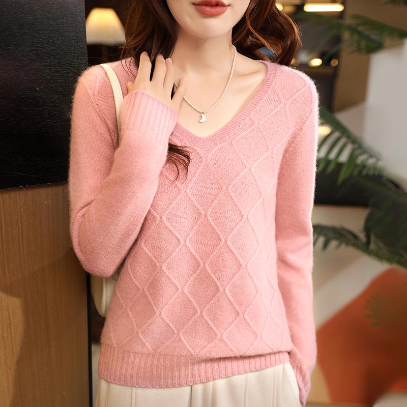 Autumn/Winter 2025 Women's V-Neck Wool Jacquard Aran Cable Knit Sweater