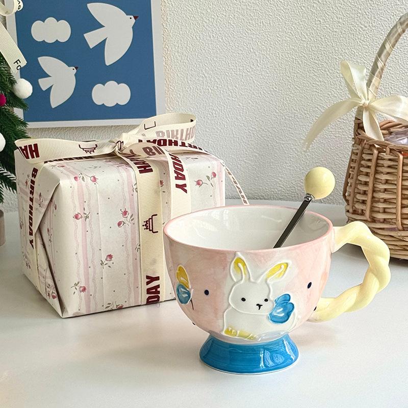 Niedlicher geprägter Häschen-Keramikkrug Unterglasurfarbe Kelch Büro Milch Frühstückstasse Geburtstagsgeschenk für Frauen
