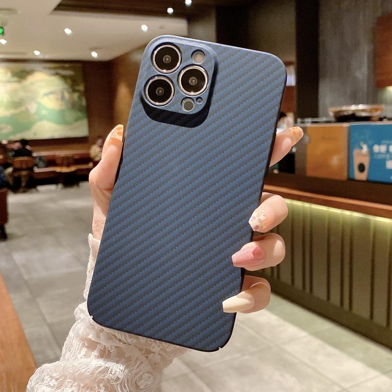 Carbon Fiber Texture Stoßfeste Hülle für iPhone 15 14 Pro Max 13 12 11 Pro Max XR X XS Vollständige ultradünne Kameraschutzhülle