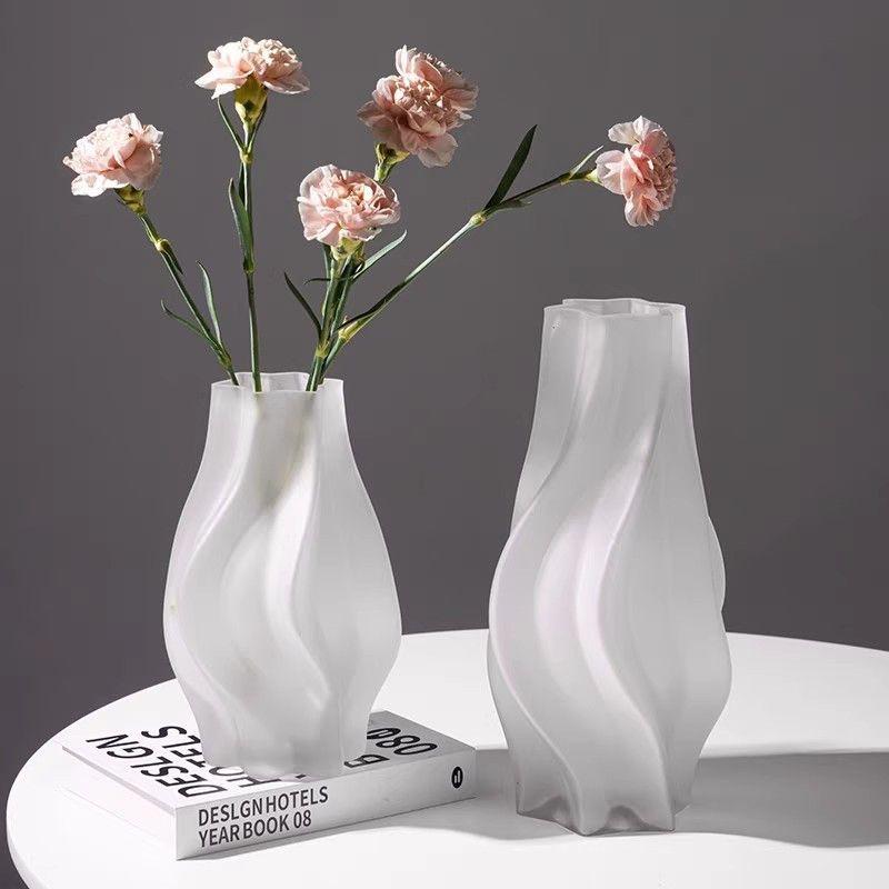 Nordic creative tornado shaped frosted high-end vase glass flower arrangement living room dining table art decoration ins