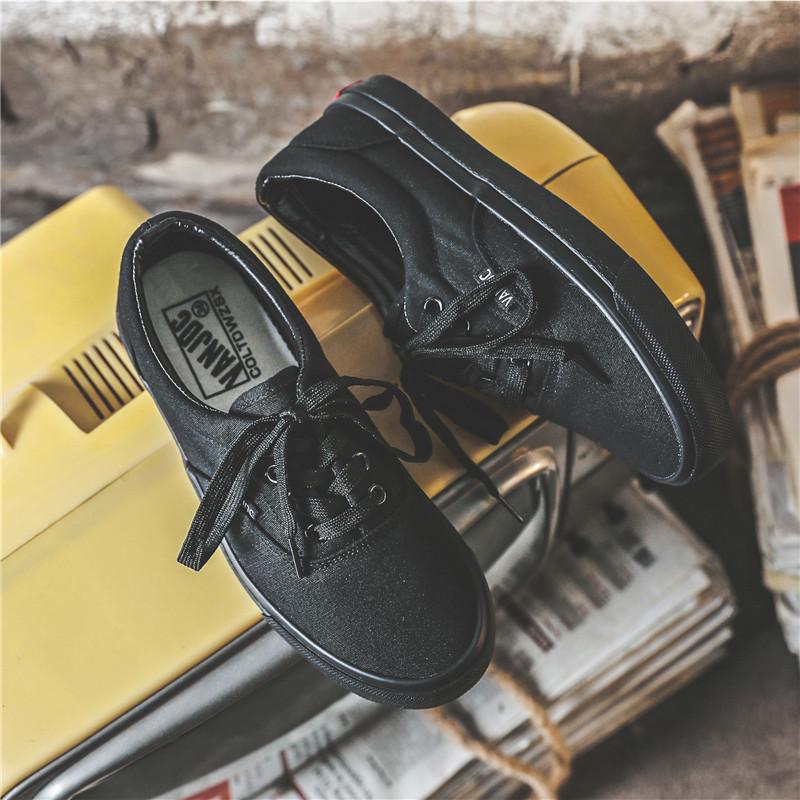 

Летние парусиновые кроссовки 2025: Унисекс Студенческие Повседневные Кеды, Корейский Стиль, Дышащие Белые Кеды на Плоской Подошве, Трендовые для Пар. 39