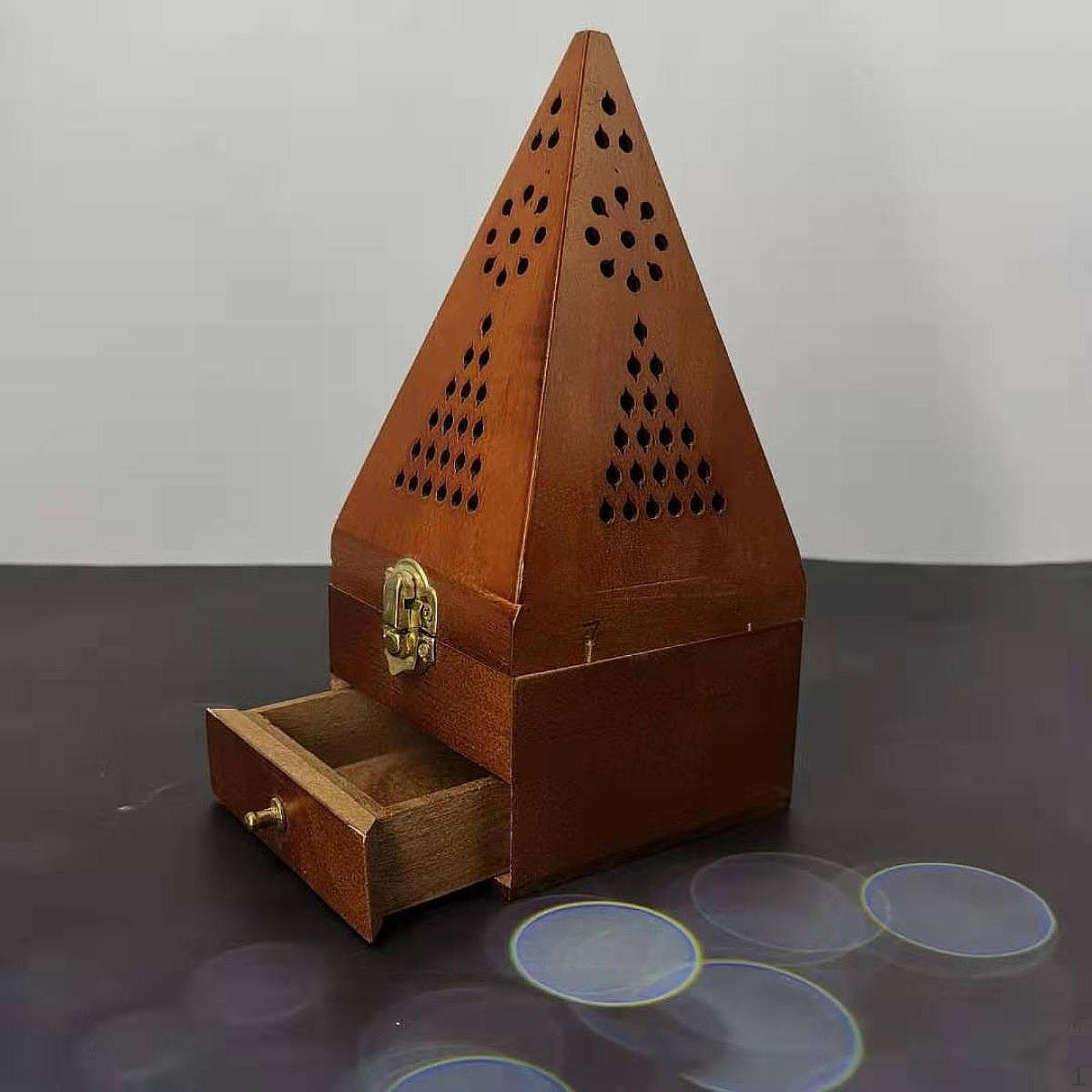 

Элегантный набор для благовоний с ящиком — идеально подходит для декора дома и офиса Style B