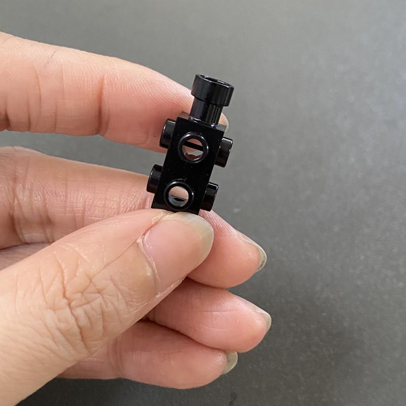 Kompatibel mit Baustein 4595 Zubehör, Kleinpartikel-Baustein-Sonderteile Motor1X2X2/3 Sechsseitige Durchgangsbohrung