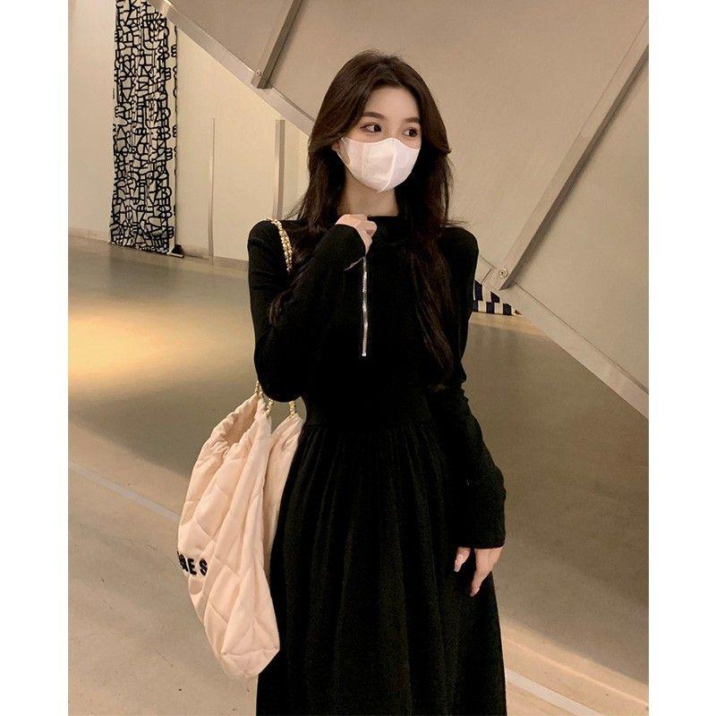 Hepburn black dress women's autumn new long-sleeved waist thin small black dress high-end round neck long dress