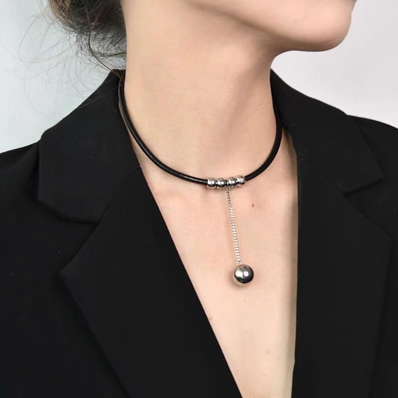 

Personality Simple Sliver Color Stainless Steel Round Bead Tassel Pendant Black Leather Rope Chain Necklace for Women Jewelry серебряный