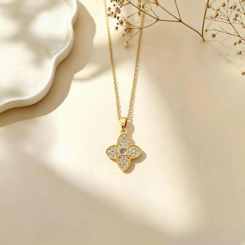 Gold-Plated Four-Leaf Clover Diamond Necklace - Women's Summer Elegant Light Luxury Fashion Trend
