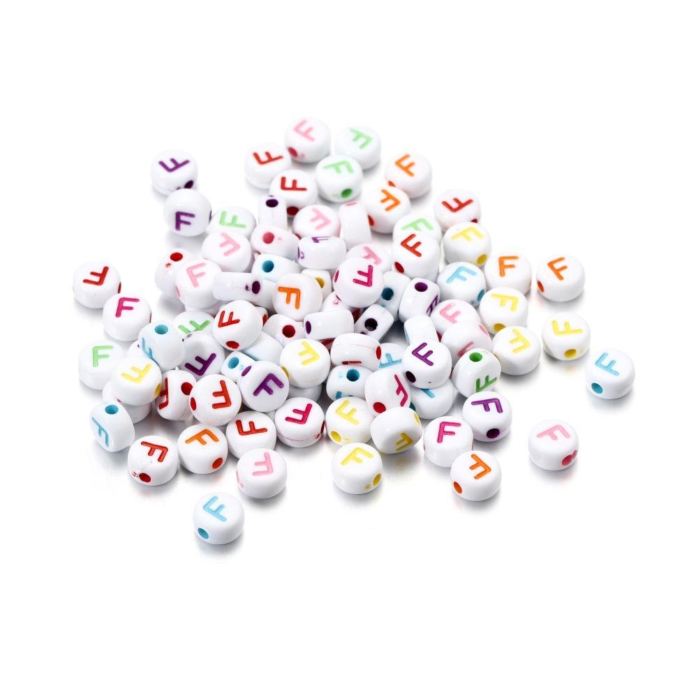Color Letter Beads On White Background Acrylic English Letter Beads Plastic Round Bracelet Beads 26 Single Letter D