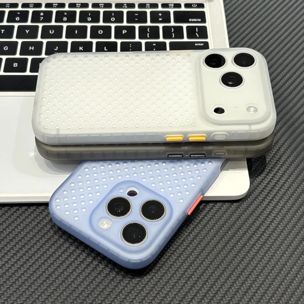 Ins Honeycomb Heat Dissipation Mesh Shell Is Suitable for Apple 17Pro Transparent Mobile Phone Case iPhone16/15/14 Matte 13