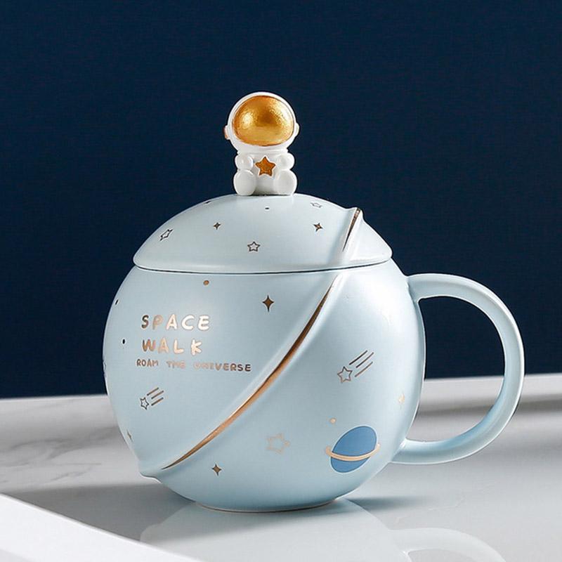 Astronaut Planet Mugs with Lid Spoon 400mL Cartoon Ceramic Cup Round Creative Personality Gift Cup Drinking Cups Set Coffee Mug 301-400ml светло-синий