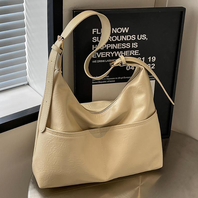 Casual Bag Women's Large-capacity New Fashion Shoulder Messenger Commuter Bag