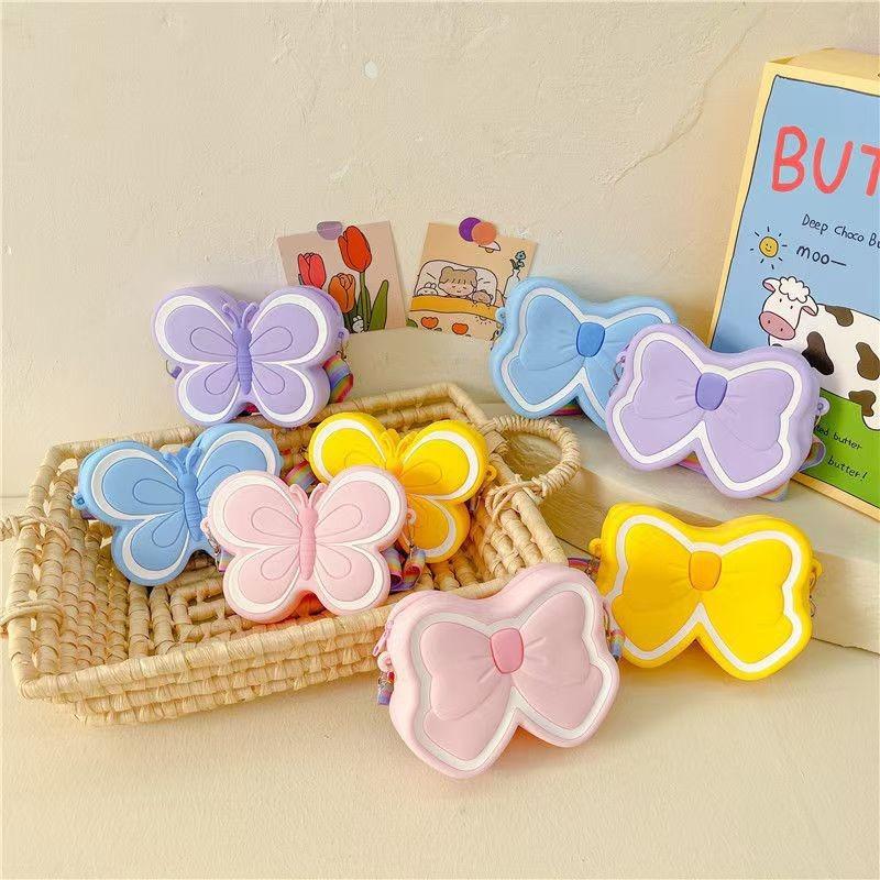 Donut Pattern Silicone Crossbody Pouch Soft Lightweight Kids Shoulder Bag for Storing Coins Keys Outdoor Play Use
