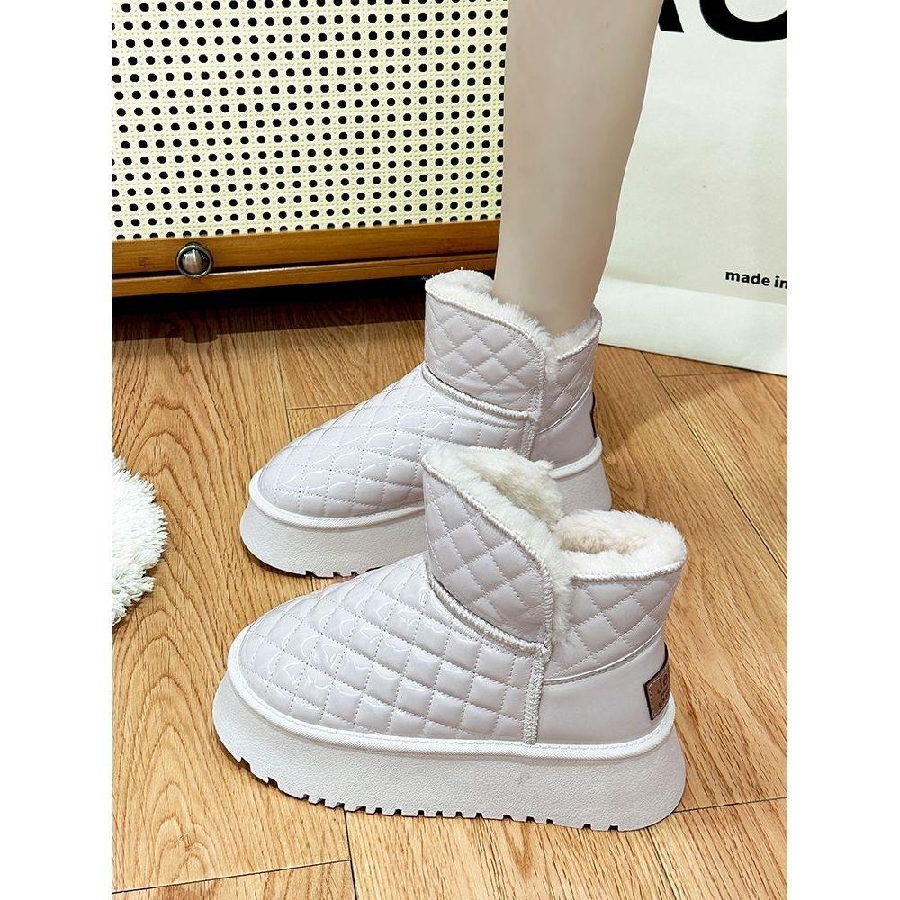 Snow boots autumn and winter Internet celebrities fried street high value soft platform short boots tide