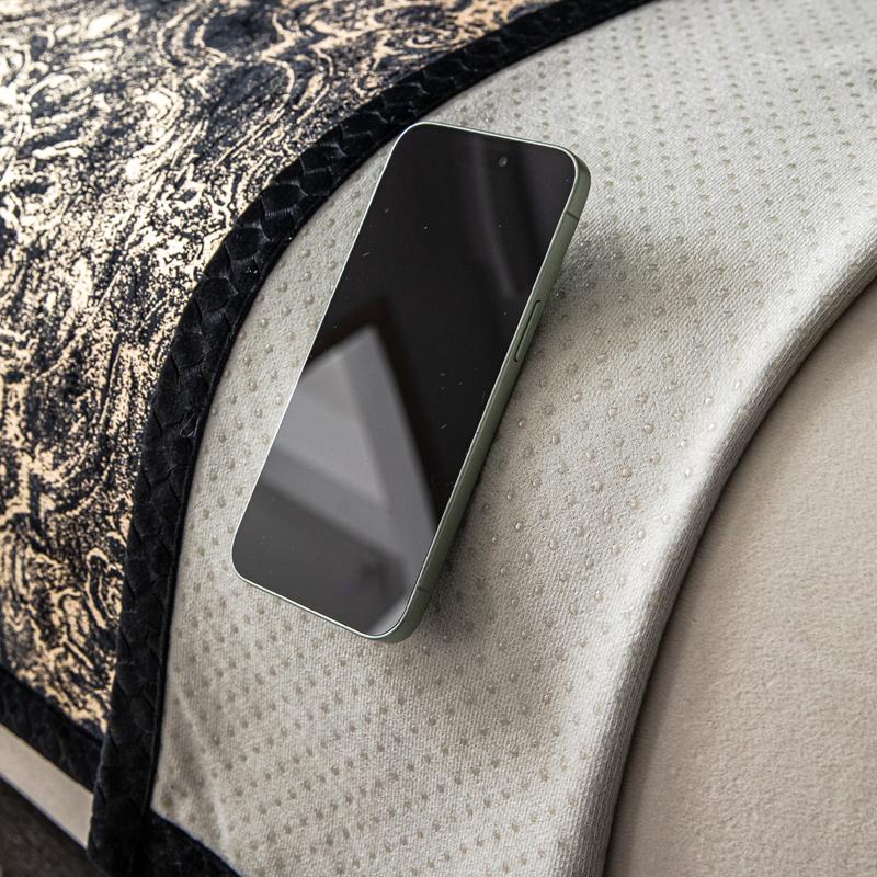 European Styles Light Luxury Sofa Cover Mat Living Room Cushion Four Season Universal Anti Slip Seat Pad Decor Household Dust Mat