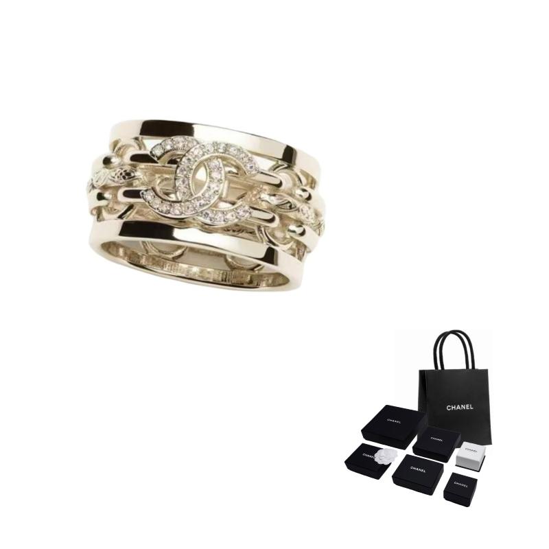 

CHANEL unique design of middle chain chain metal ring men and women same style couple model gold золотий