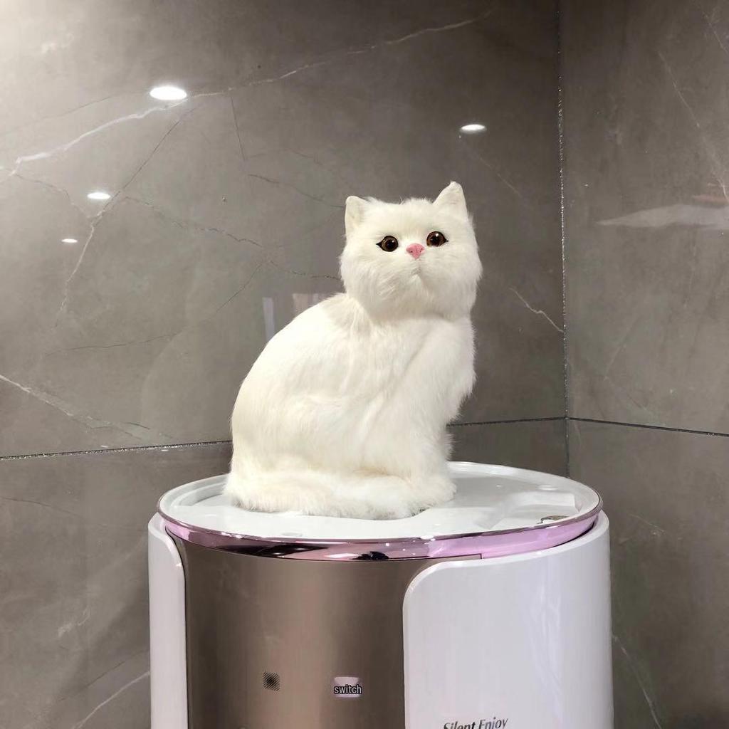 Simulated Kitten Squatting Cat Fur Craft, Zodiac Animal Figurine Toy for Dogs, Cats, and Rabbits.