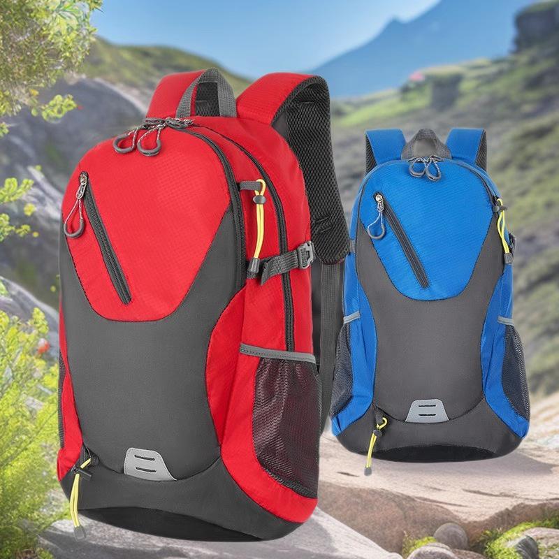 

Lightweight Water-resistant Large Capacity Outdoor Sports Backpack for Hiking, Camping, and Mountaineering 36-55L темно-синього кольору