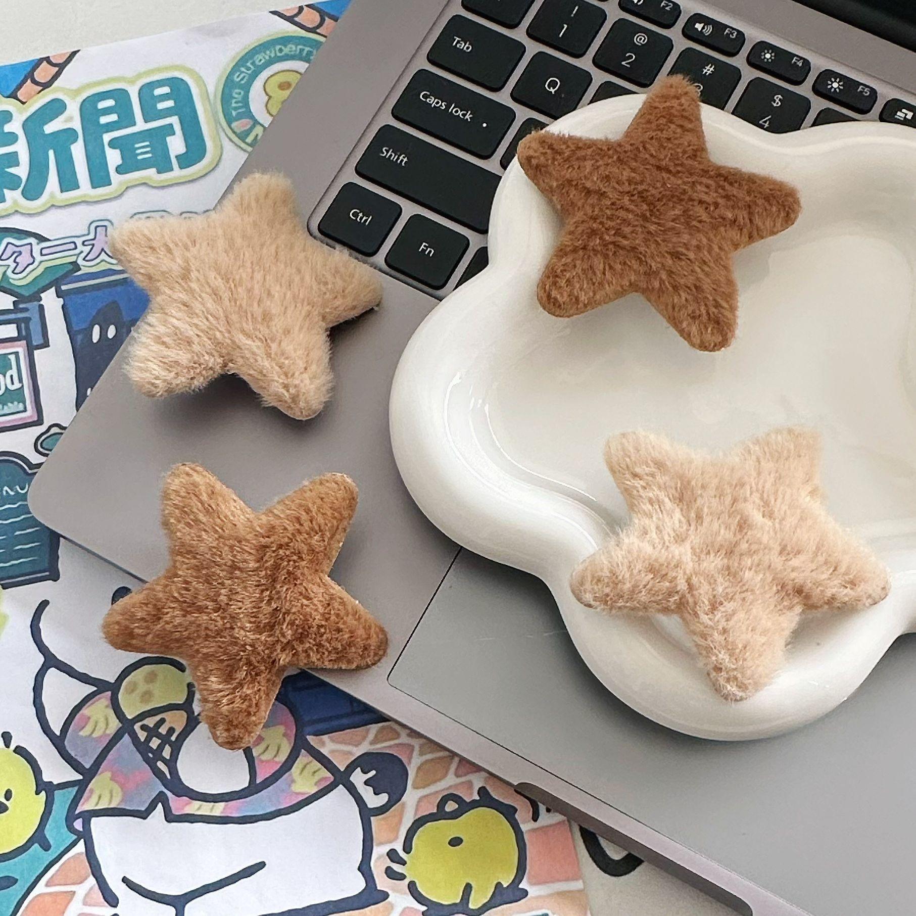 

Зимняя коричневая плюшевая заколка со звездой, простая, инди-симпатичная заколка для волос в стиле девушки, пушистая заколка, орнамент