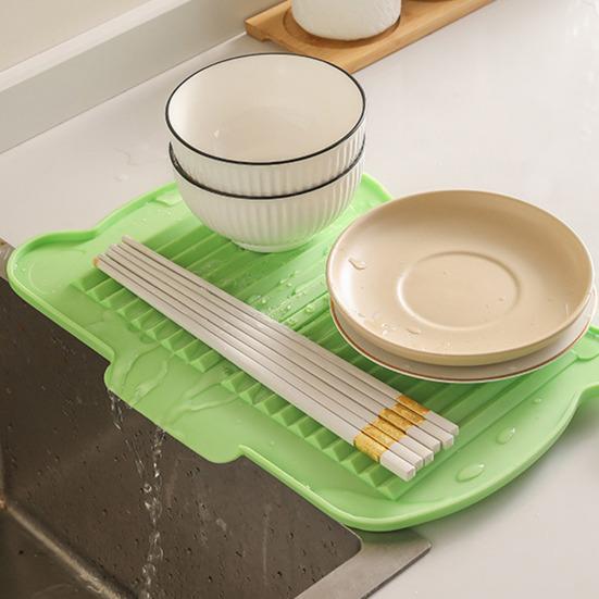 Silicone Dish Drying Mat with Non-Slip Base Heat-Resistant Drainage Rack for Kitchen Countertop Foldable Insulation Pad for Sink Table Use