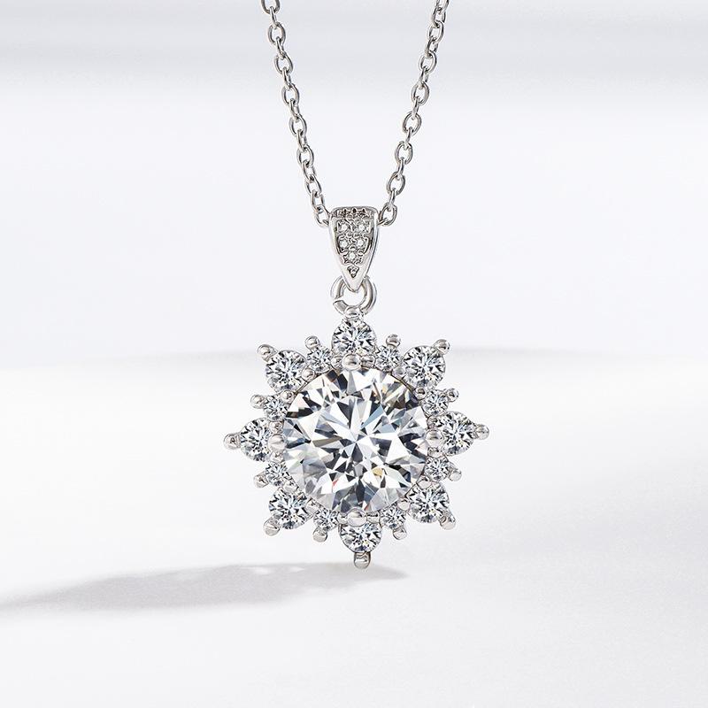925 Sterling Silver Fashion Light Luxury Snowflake Zircon Pendant Necklace Birthday Party Anniversary Gift