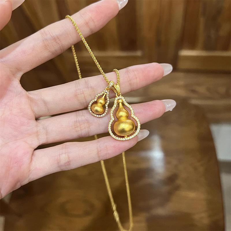 Rotating Gourd Necklace for Women, Chinese Style New Trendy Layered Pendant, New Double Gourd Clavicle Chain Trend