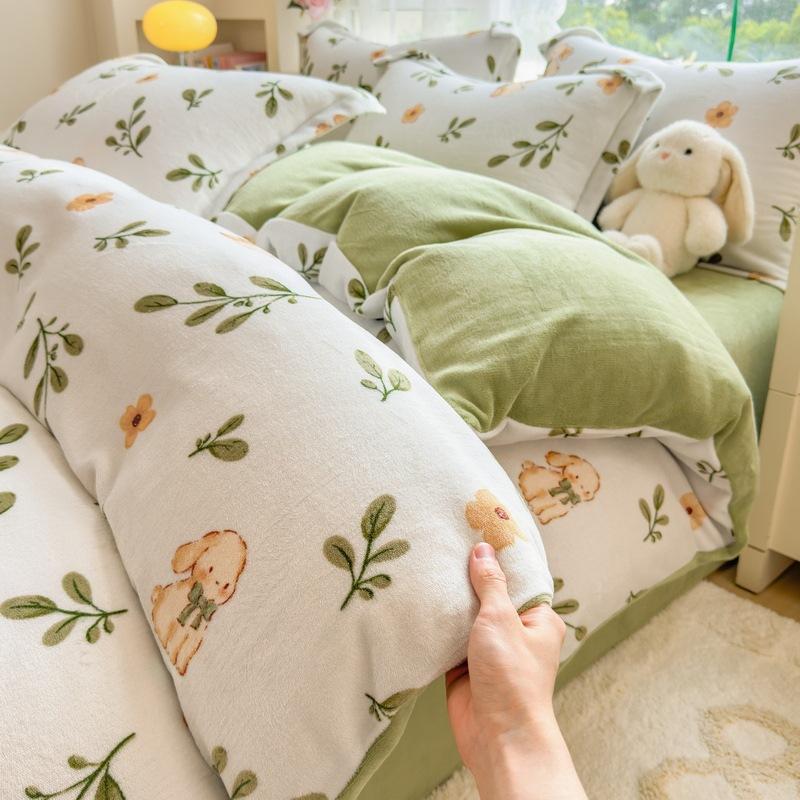 Thickened Milk Fleece Four-Piece Set Double-Sided Fleece Quilt Cover Coral Flannel Bed Sheet Quilt Cover Three-Piece Set Of Bed Hat