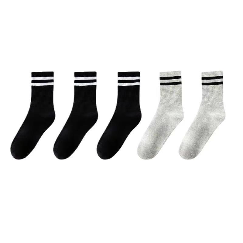 Popular Parallel Bars Mid Length Socks Women's Autumn Fashion Embroidery Love Pattern Breathable Black White Girls Socks