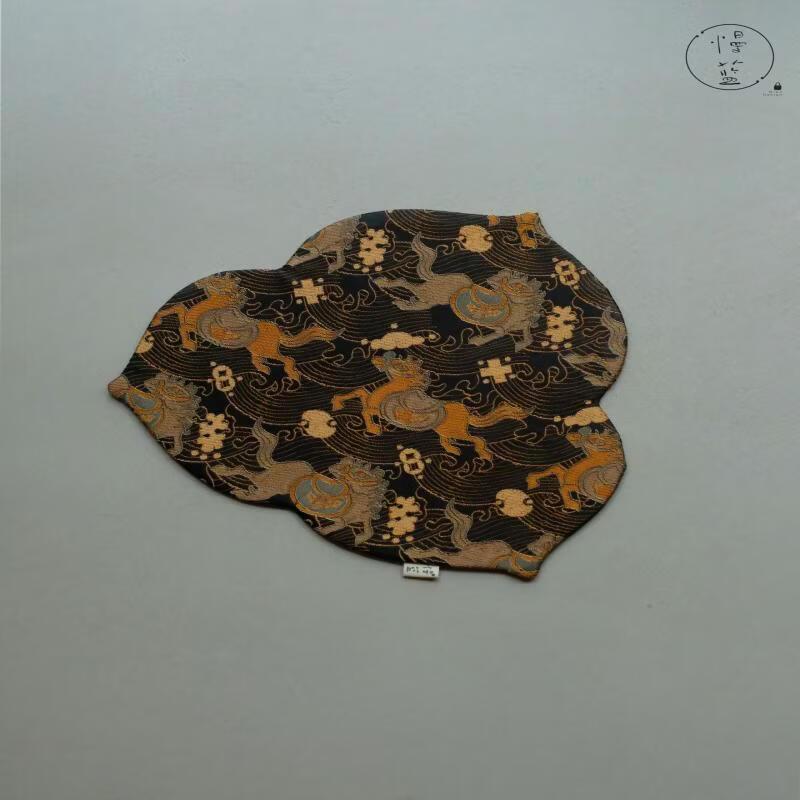 Handun Gambiered Gauze Tea Mat - Wealth on Horseback