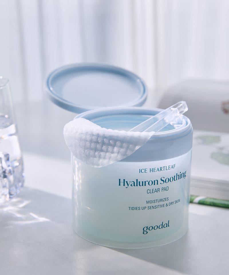 Houttuynia Cordata Hyaluronic Acid Soothing Clear Pads 70 Sheets (25 AD)