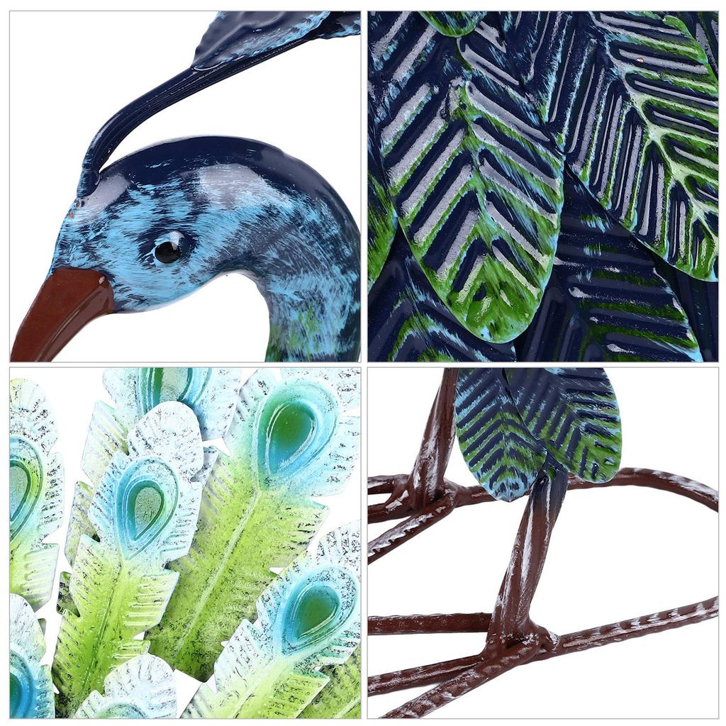 Metal Peacock Lawn Decoration Rustproof Realistic Sculpture for Garden Yard Patio Stylish Outdoor Indoor Decor with Sturdy Stake