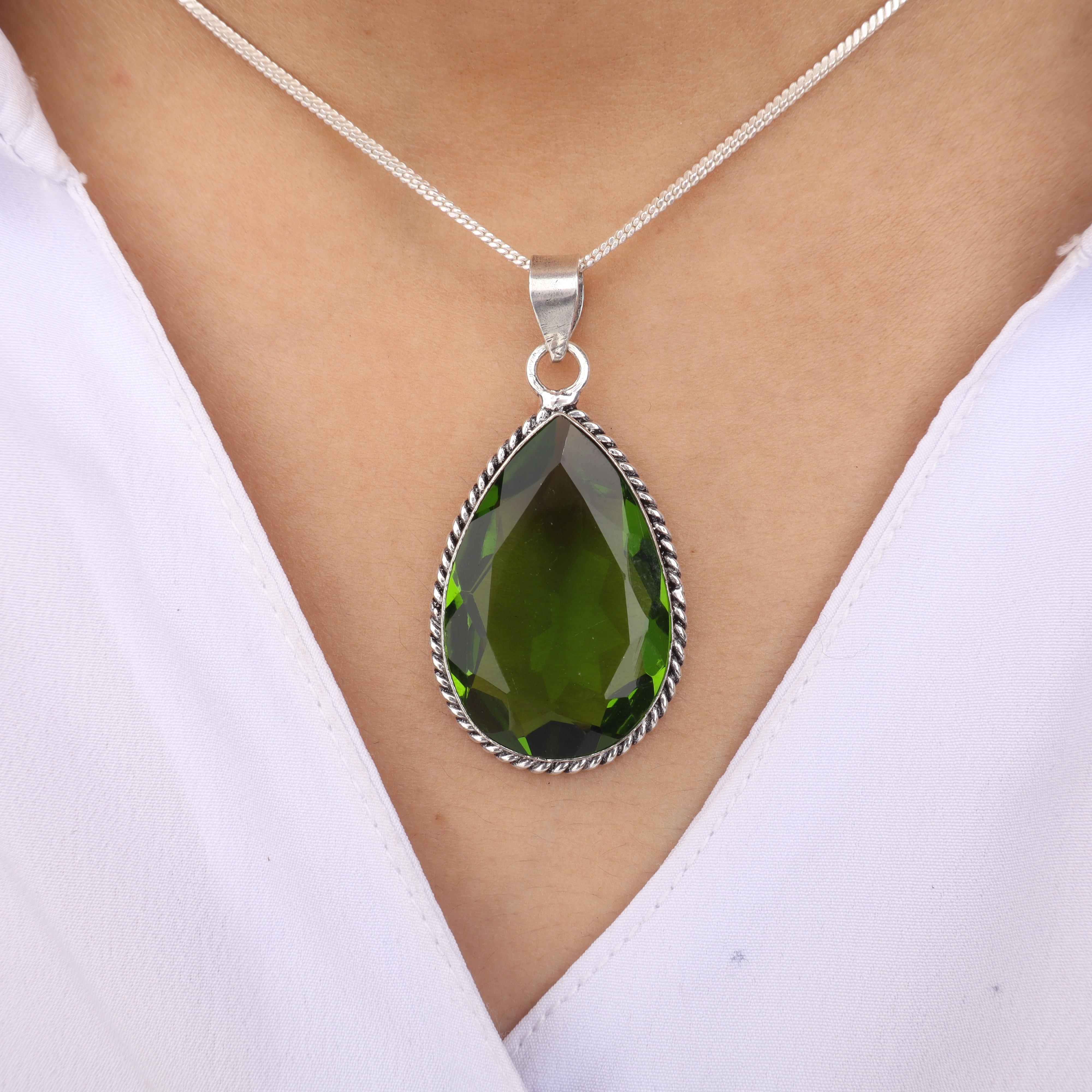 

Натуральный Перидот Драгоценный Камень Серебряный Вечерний Подвеска 1,8 , 925 Стерлинговое Серебро Ювелирные Изделия Ручной Работы, Лучший Подарок Для Любви PP-65-5