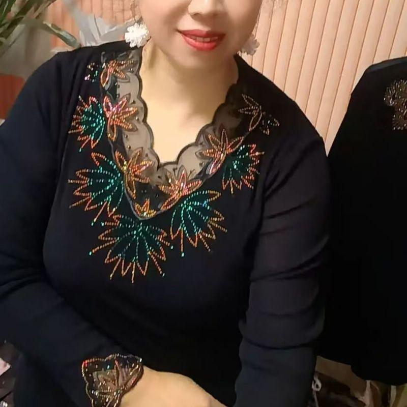 Elegant V-Neck Embroidered Lace Top with Rhinestones - Age-Reducing, Tummy Concealing, and Warm for Autumn & Winter.