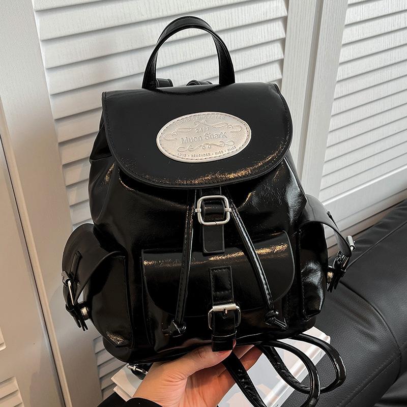 This Backpack Features A Fashionable School Style A Simple Yet Large-capacity Casual Travel Bag