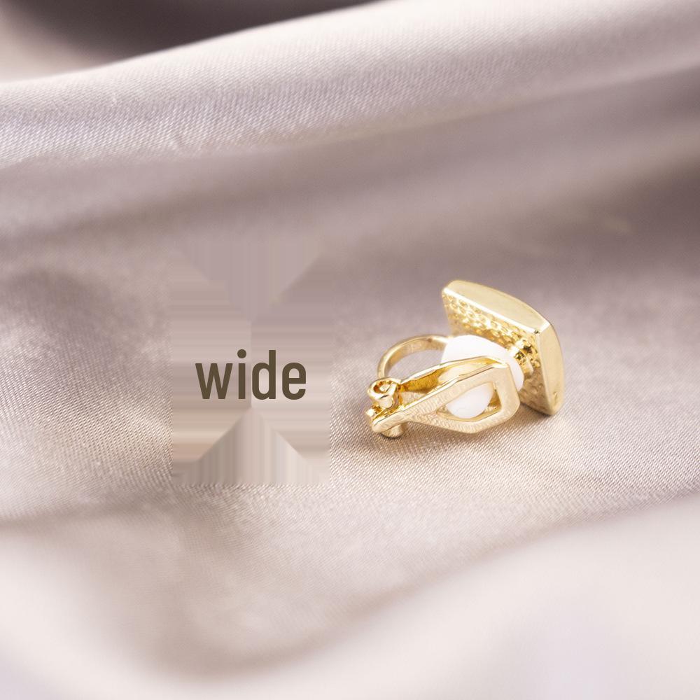 Elegant Clip-On Triangle Earrings for Non-Pierced Ears - Versatile, Light Luxury for Everyday Wear.