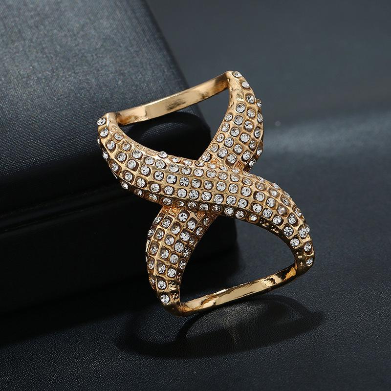 Eco-friendly Rhinestone 8-Shaped Scarf Buckle: Fashionable, Versatile Accessory for Scarves and Shawls