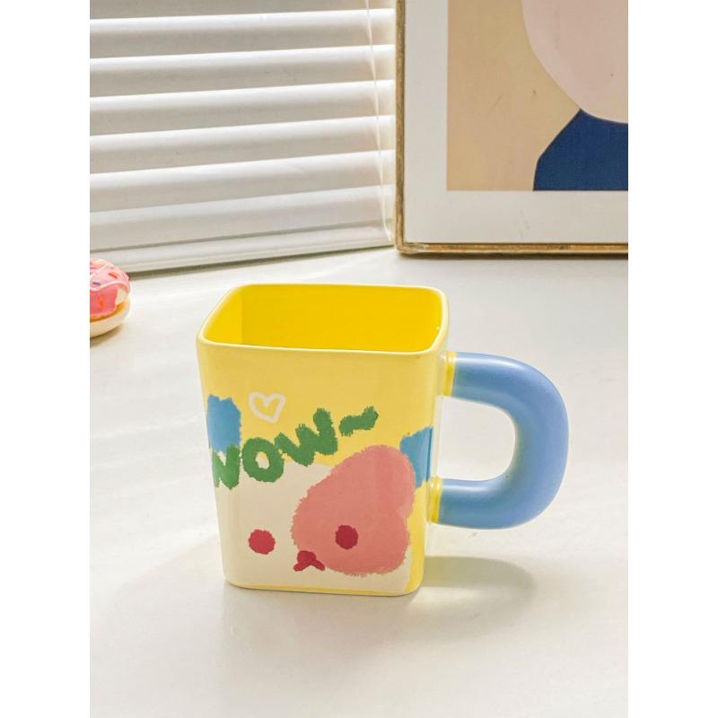 

Кружка Девочка с крышкой ложкой Высококачественная керамическая чашка Милая пара Завтрак Кофейная чашка Офисная чашка для питья 401-500ml