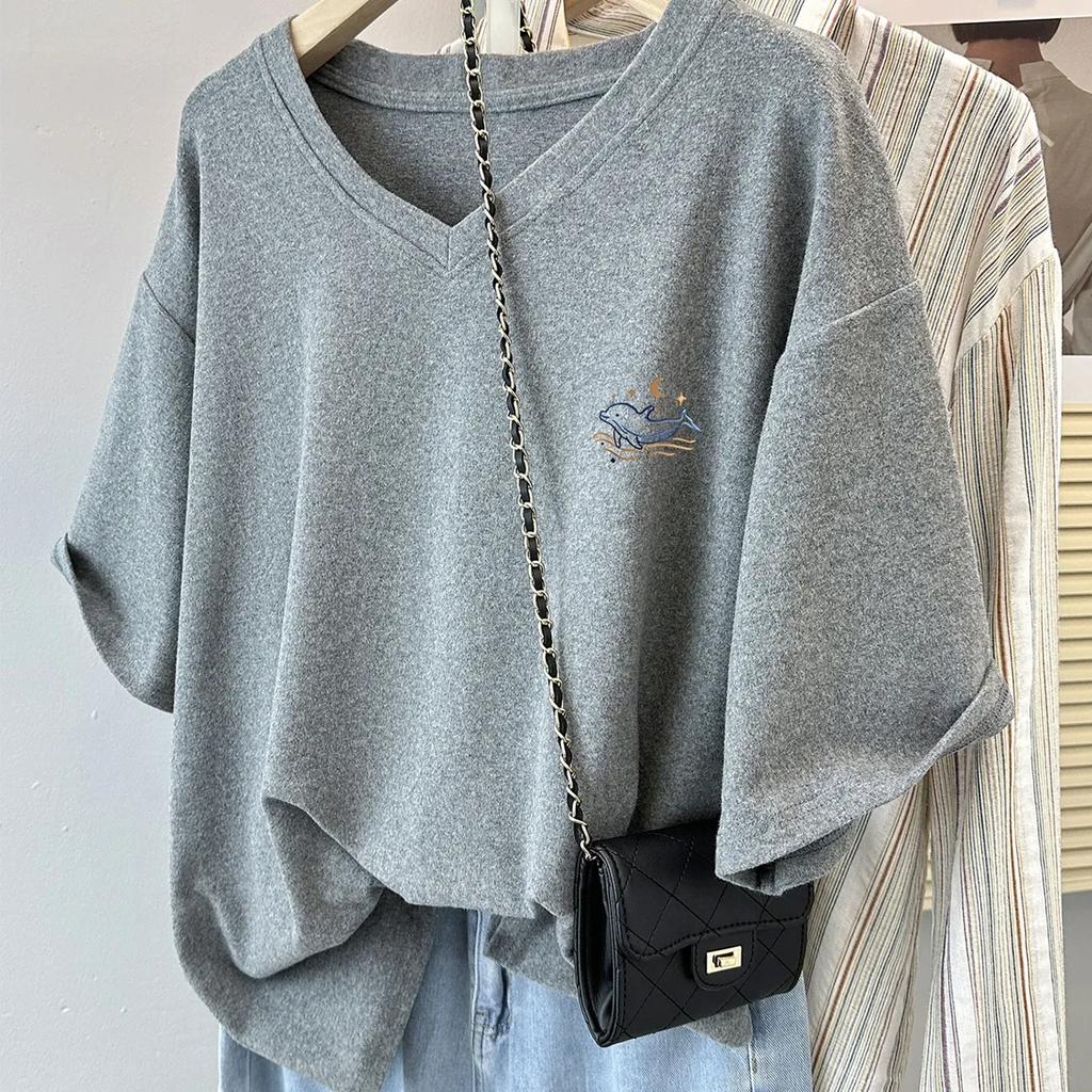 Camiseta Feminina de Verão com Manga Curta e Ombro Normal, Corte Solto, Tamanho Plus Size, Top Elegante com Decote em V e Design que Cobre a Barriga