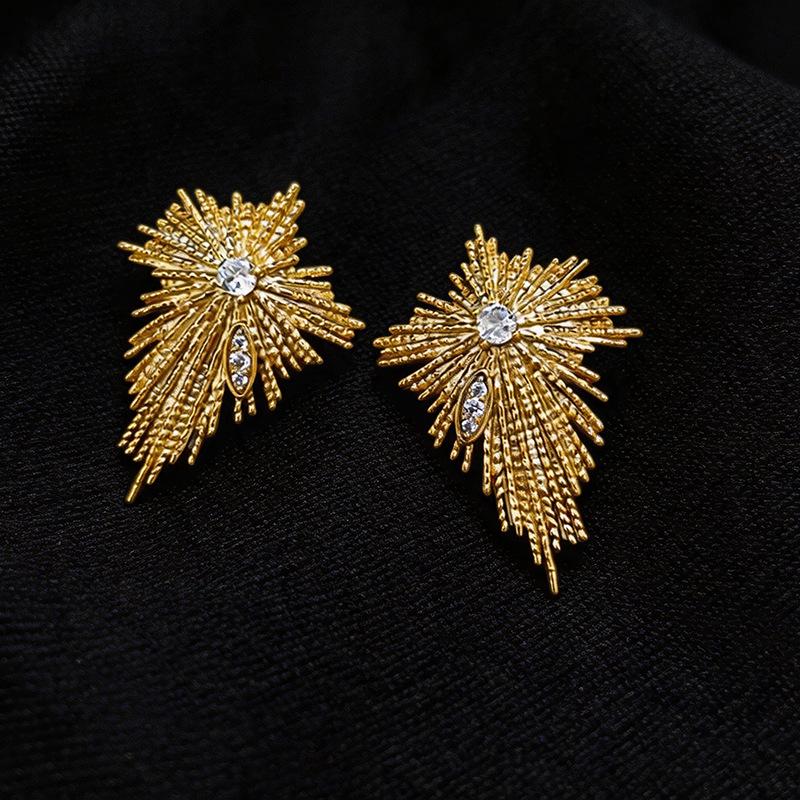 Silver Needle Zircon Geometric Stud Earrings: European & American Luxury, Retro High-end Design for Women
