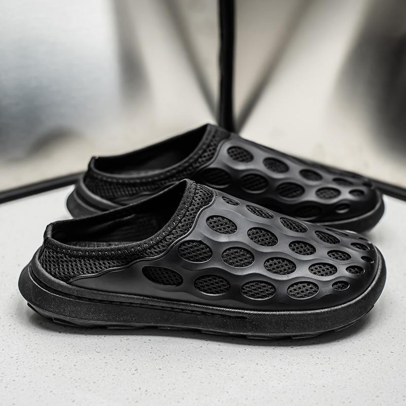 Neue superweiche Scheiße-Treten-Lochschuhe weiche Sohle rutschfest Zehentrenner-Sandalen Ein-Pedal lässig vielseitig Strandschuhe