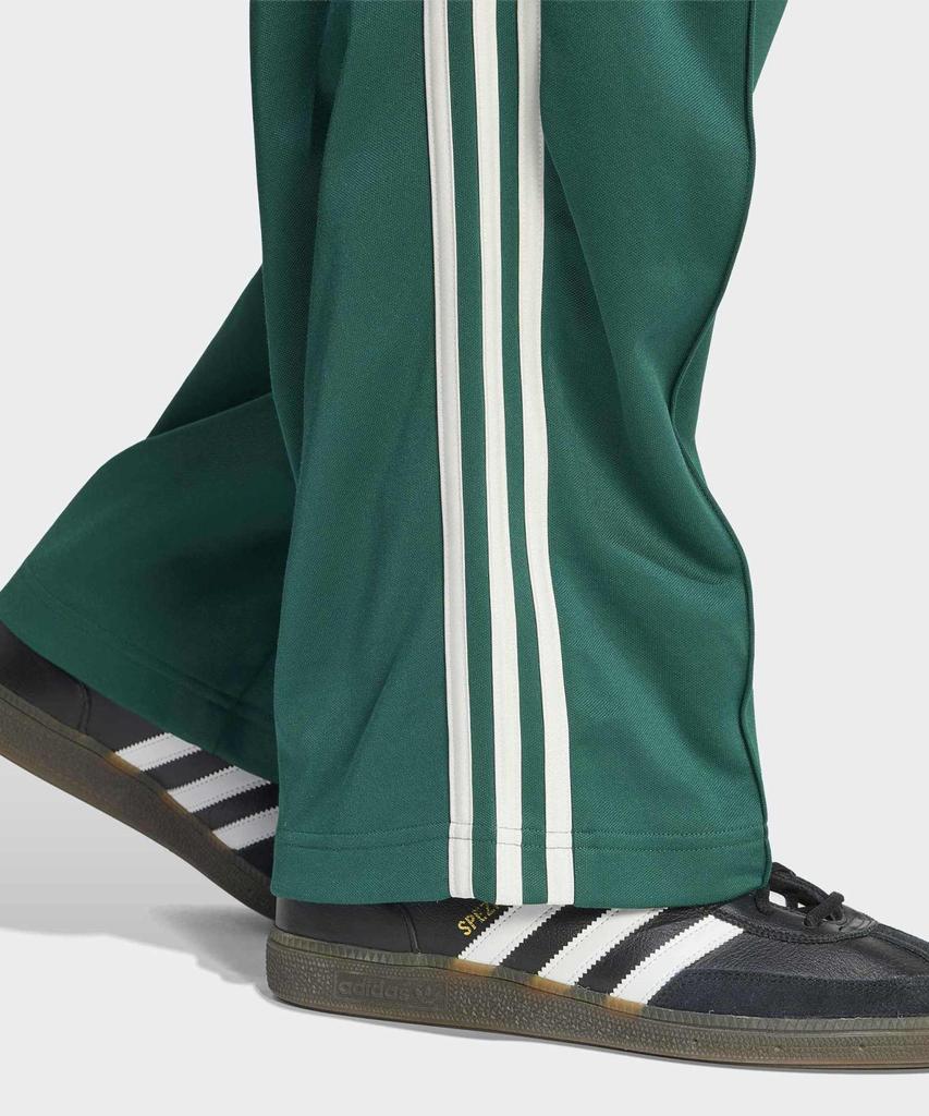 ADIDAS Baggy Track Pants - Green / Ke3497