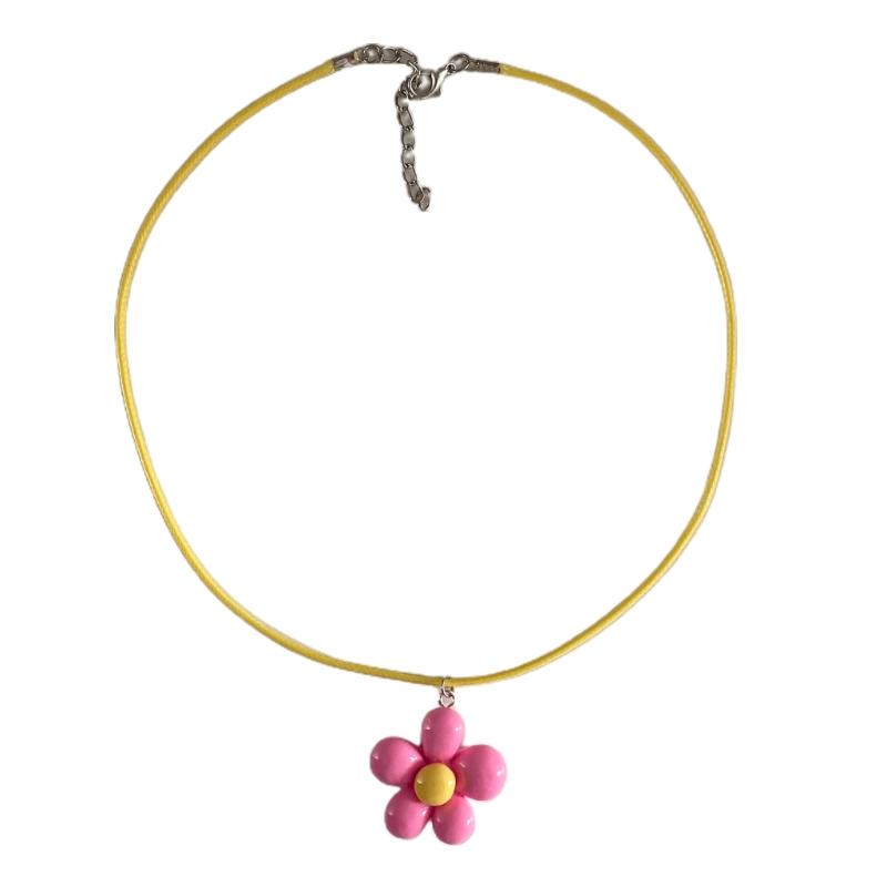 Cute Flower Necklace Colorful Pendant Necklace Romance Neck Jewelry Acrylic Material Gift for Girls and Youthful Women