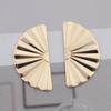Vintage Gefaltete Crimple Sektor Ohrringe Stud für Frauen Mode Zink-legierung Retro Ohrringe Einfache Nische Temperament Schmuck Geschenk