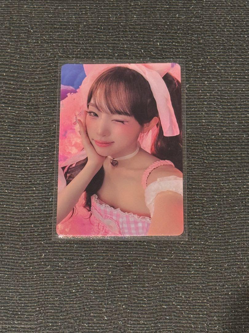 

[Б/У] Чхве Йена (ЕНА) Публичное вещание Санок Коллекционная карточка